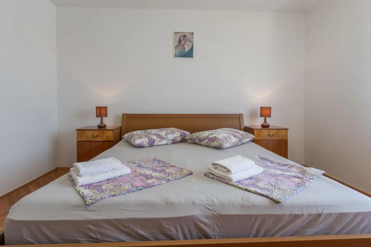 Lovely House Lindi In Porec Croatia