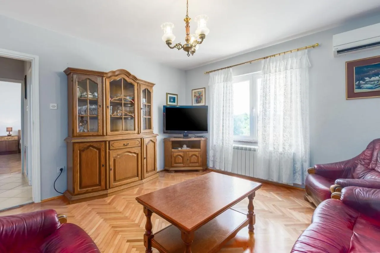 Lovely House Lindi In Porec Apartment
