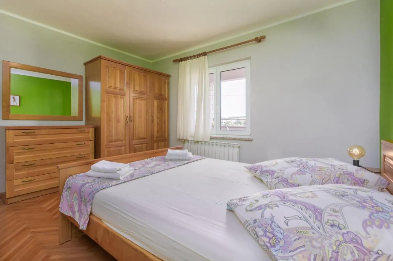 Lovely House Lindi In Porec