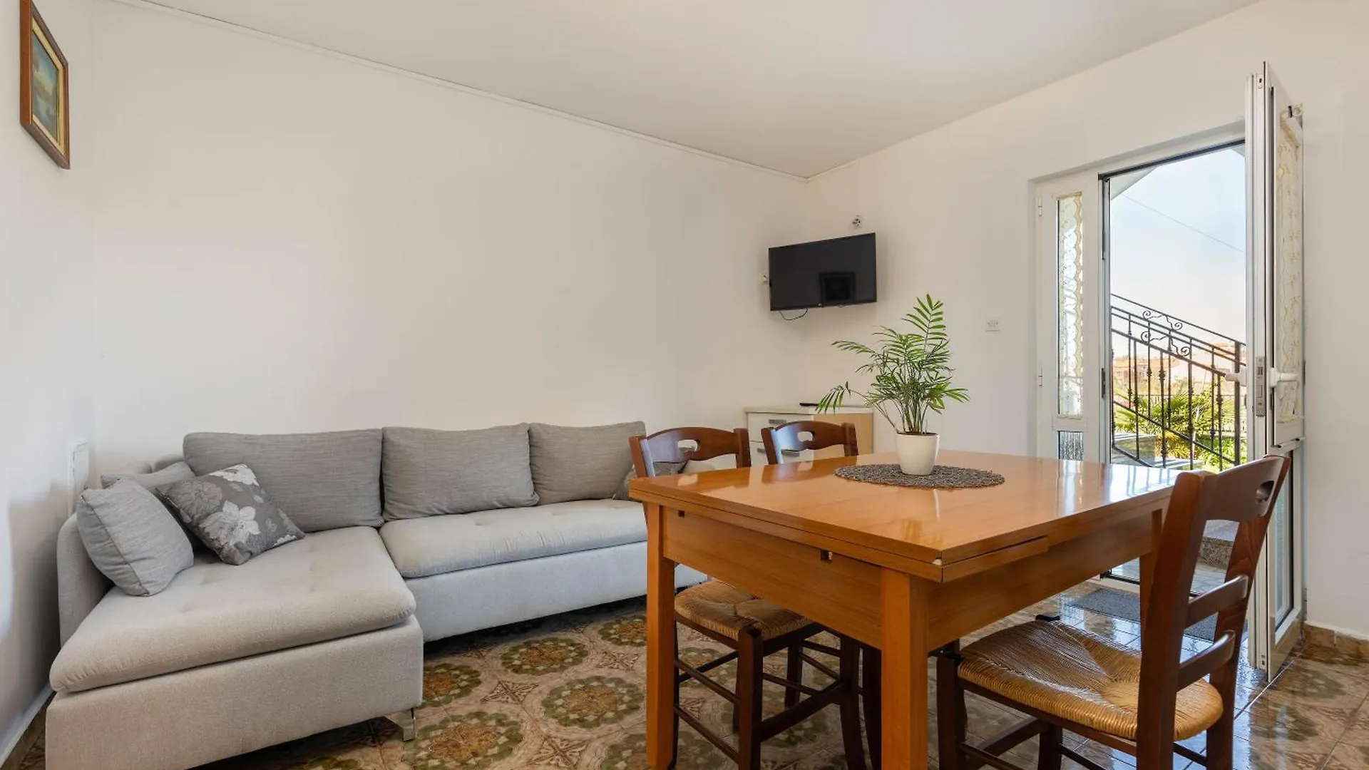 Lovely House Lindi In Porec Apartment